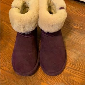 Super cute, purple Bearpaw boots.